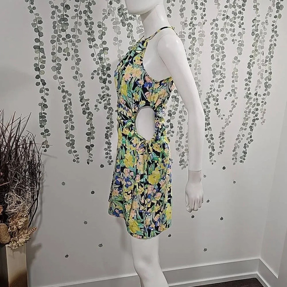 NWOT TOPSHOP cut out side floral poplin mini dress - Picture 5 of 12